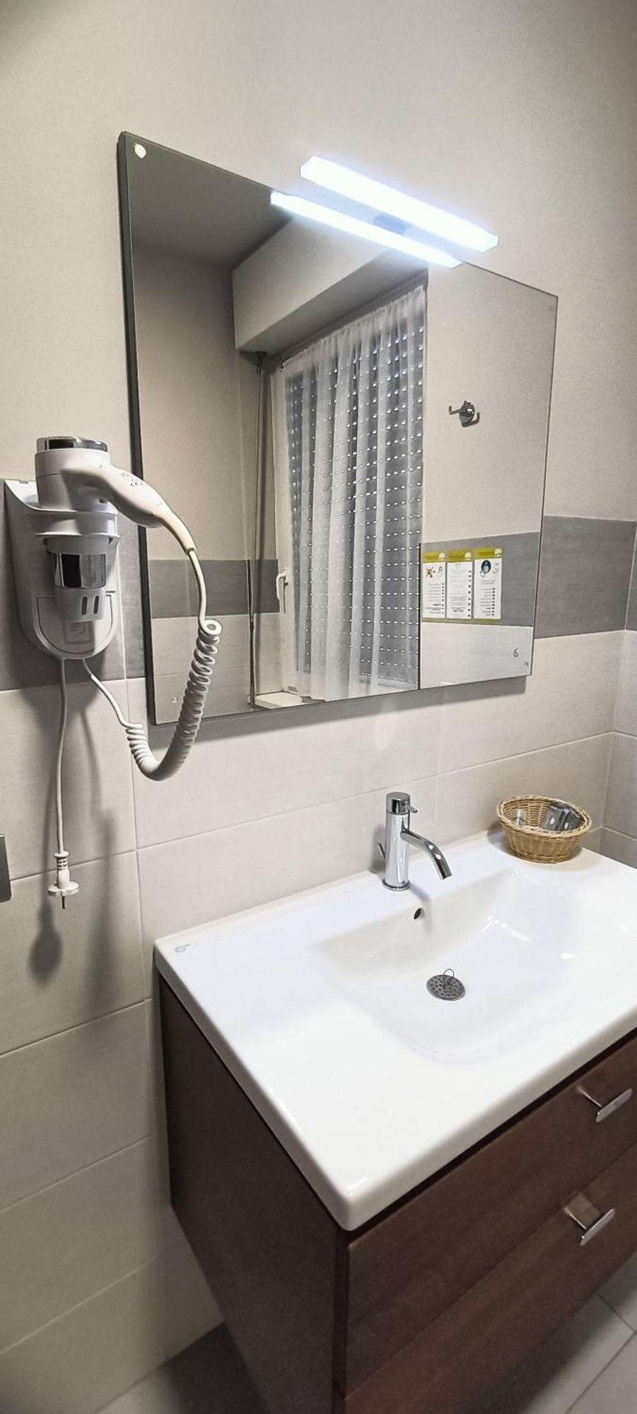 Millaenya Inn Entratico Екстер'єр фото