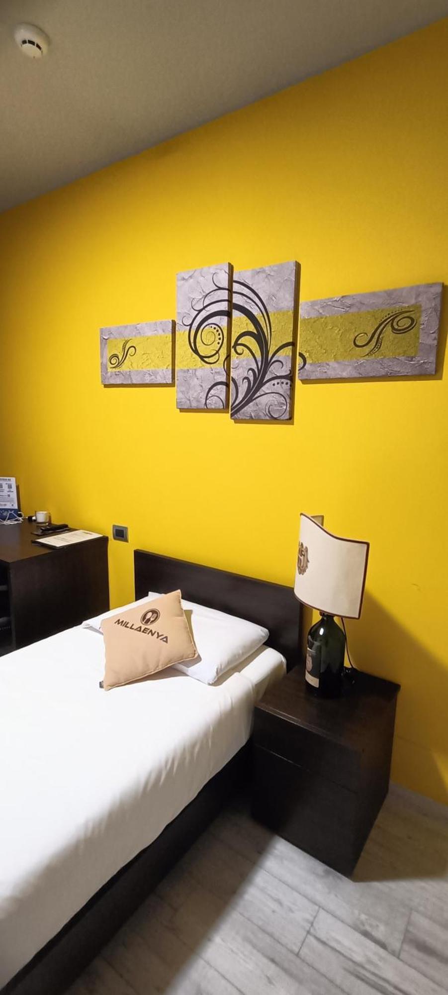 Millaenya Inn Entratico Екстер'єр фото