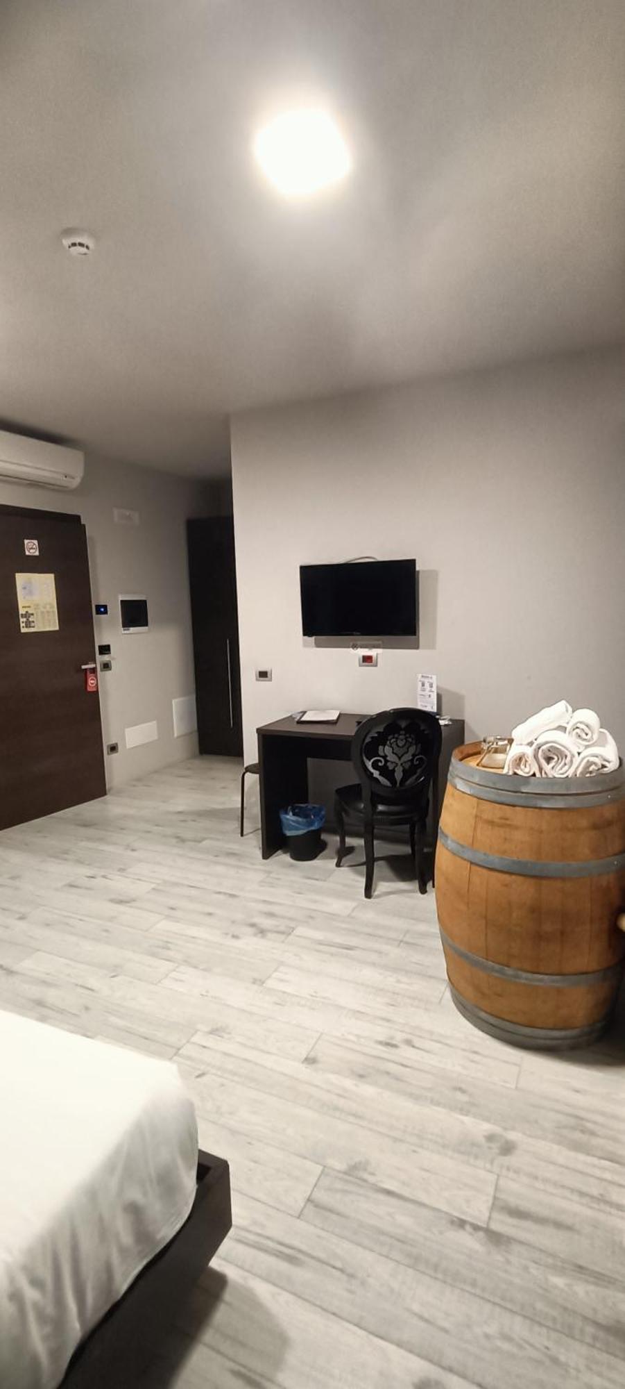 Millaenya Inn Entratico Екстер'єр фото
