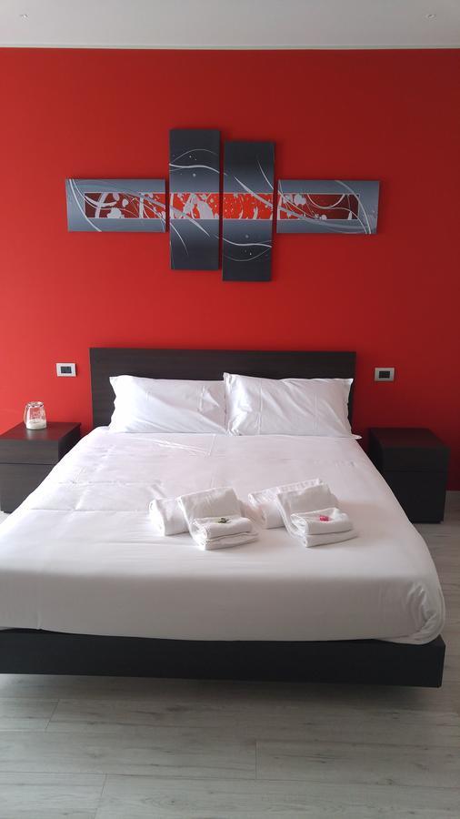 Millaenya Inn Entratico Екстер'єр фото